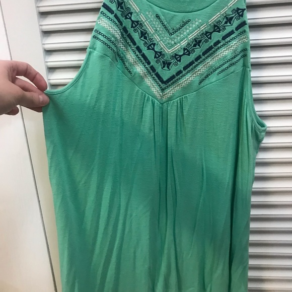 Tank - Picture 2 of 4